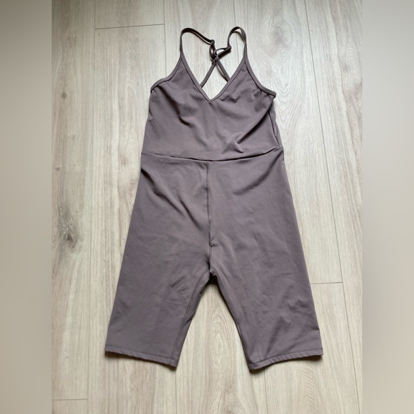 Varley Let’s move Irvine playsuit. From Anthropologie and only worn once. - Picture 1 of 4